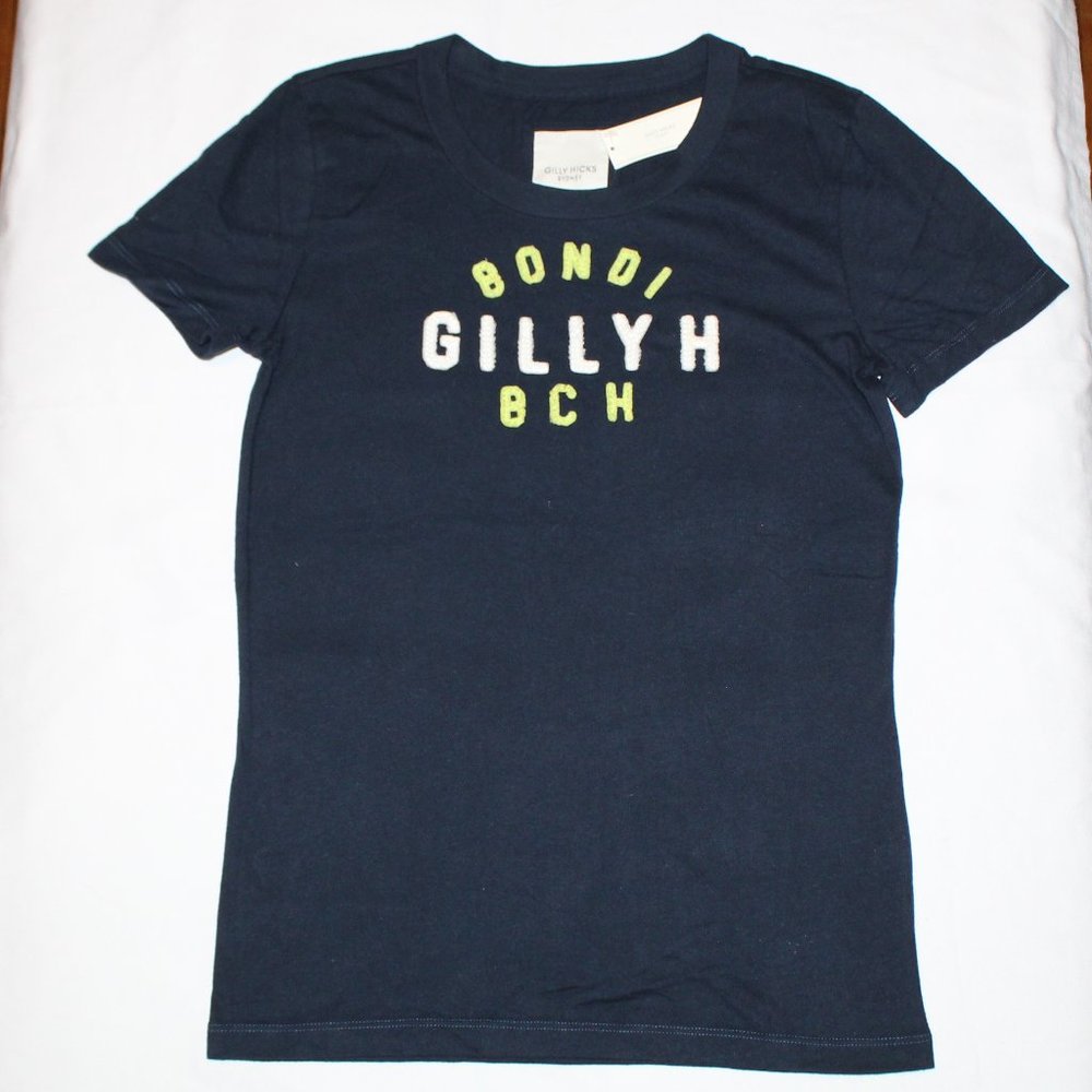 NWT Gilly Hicks T-Shirt
